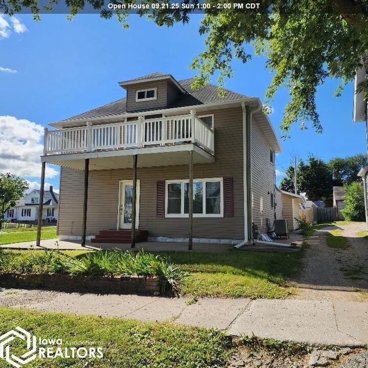 604 W Boone Street  Marshalltown IA 50158 photo
