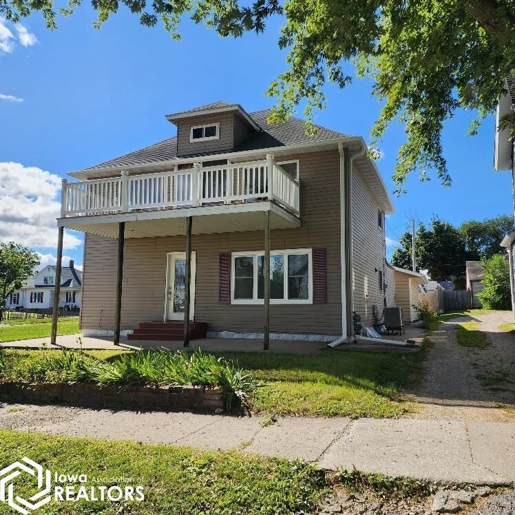 Property Photo:  604 W Boone Street  IA 50158 