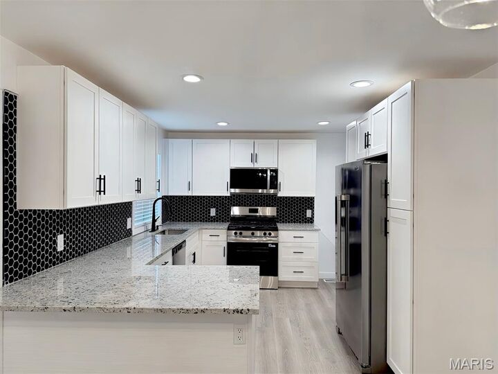 Property Photo:  11540 Lares Drive  MO 63033 