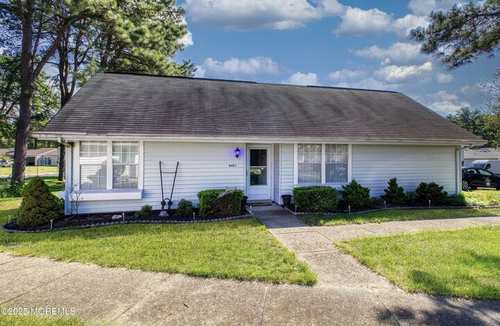 Property Photo:  440 Dartmoor Way I  NJ 08759 