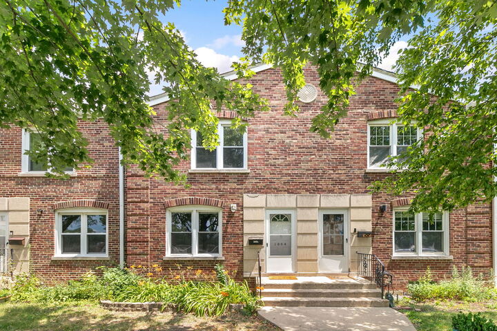 1004 S Taylor Avenue  Oak Park IL 60304 photo