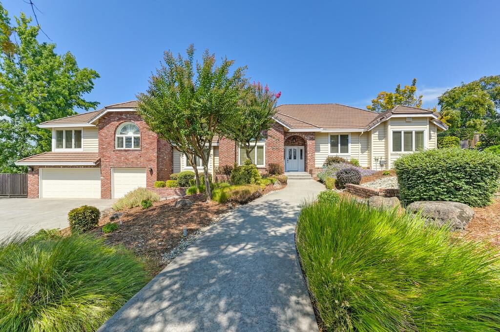 Property Photo: 6176 Reservoir Court CA 95746