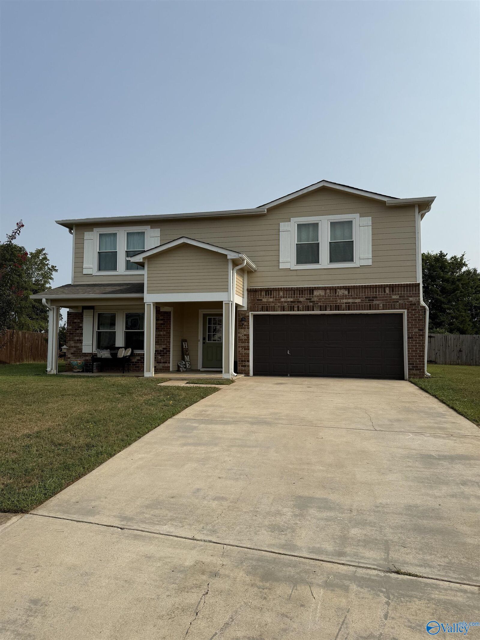 Property Photo: 120 Grantham Circle AL 35756
