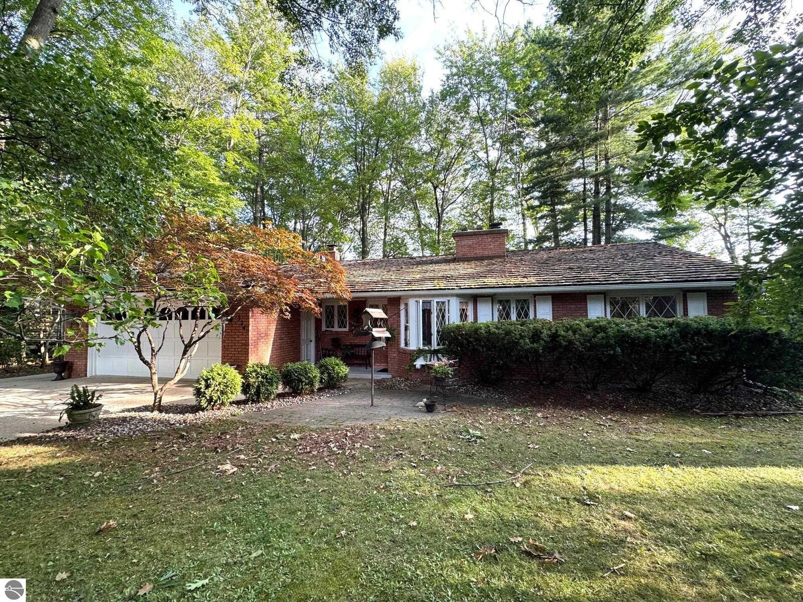 Property Photo:  324 Powderhorn Drive  MI 48629 