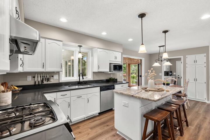 Property Photo:  11332 Creekridge Drive  MN 55347 
