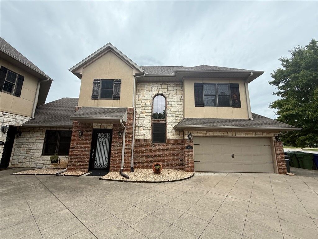 Property Photo: 2600 S Everest Avenue AR 72758