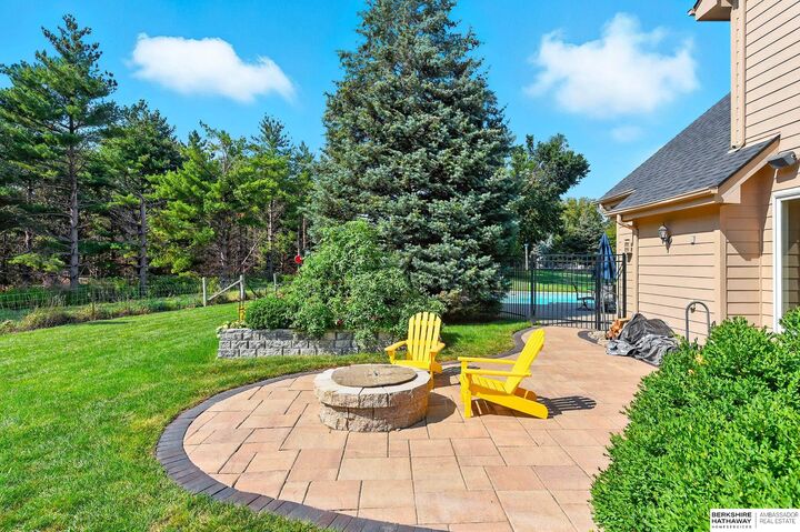 Property Photo: 17070 Pasadena Court NE 68130