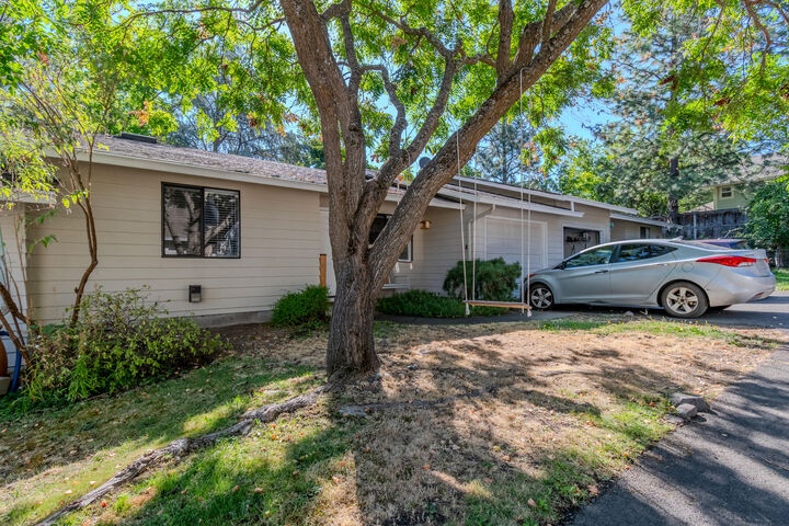 Property Photo: 694 Normal Avenue OR 97520