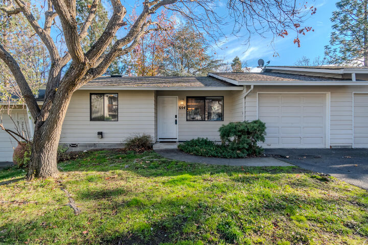 Property Photo:  694 Normal Avenue  OR 97520 