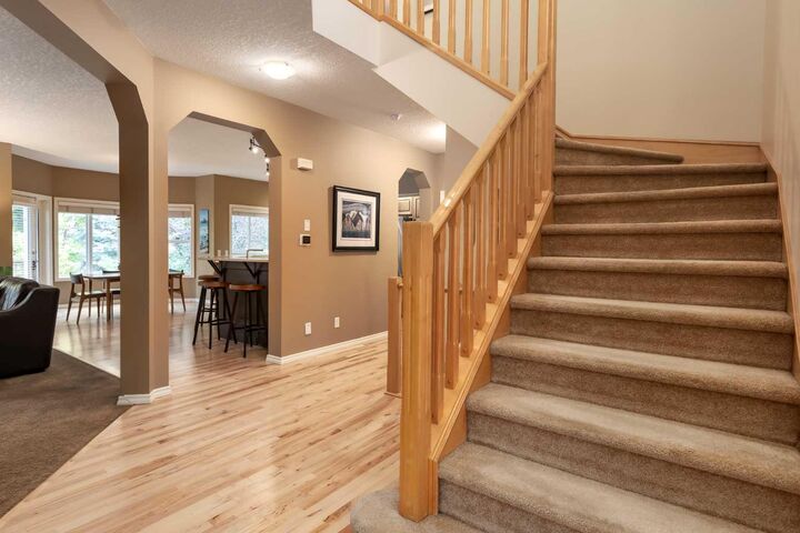 Property Photo:  230 Discovery Place SW  AB T3H 4N5 