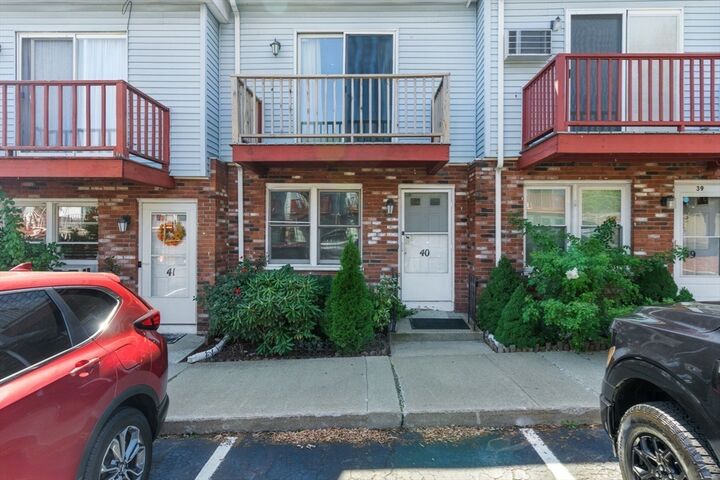 Property Photo:  250 Congress Ave 40  MA 02150 