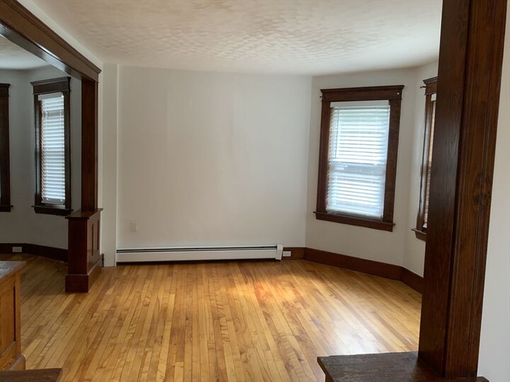 Property Photo:  33 Bedford Ave  MA 01604 