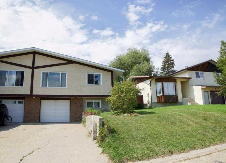 12 Eagle Road  Lacombe AB T4L 1R3 photo