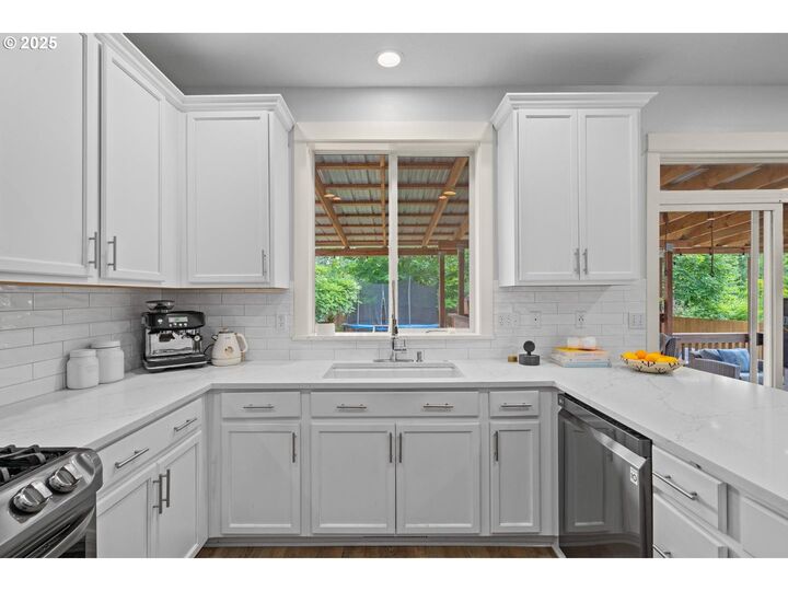 Property Photo:  2266 SE Night Heron Pl  OR 97080 