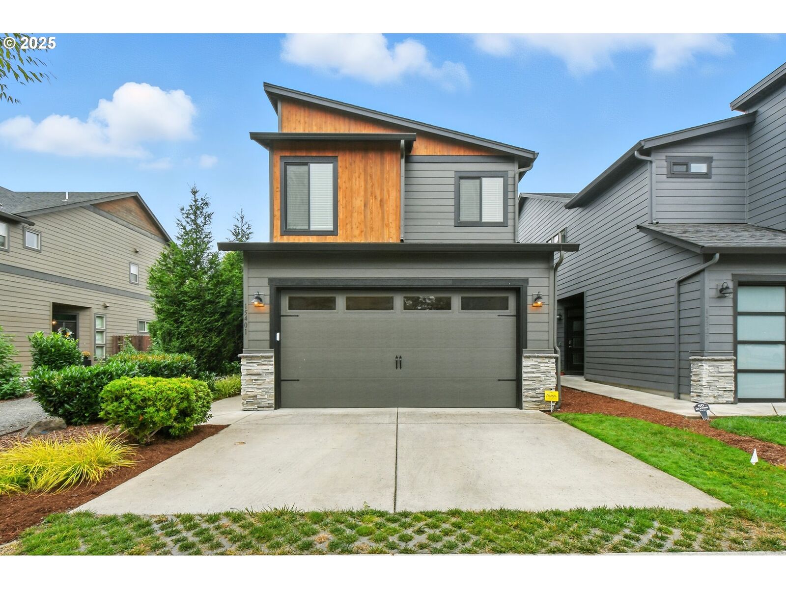Property Photo:  15401 NE 108th Way  WA 98682 