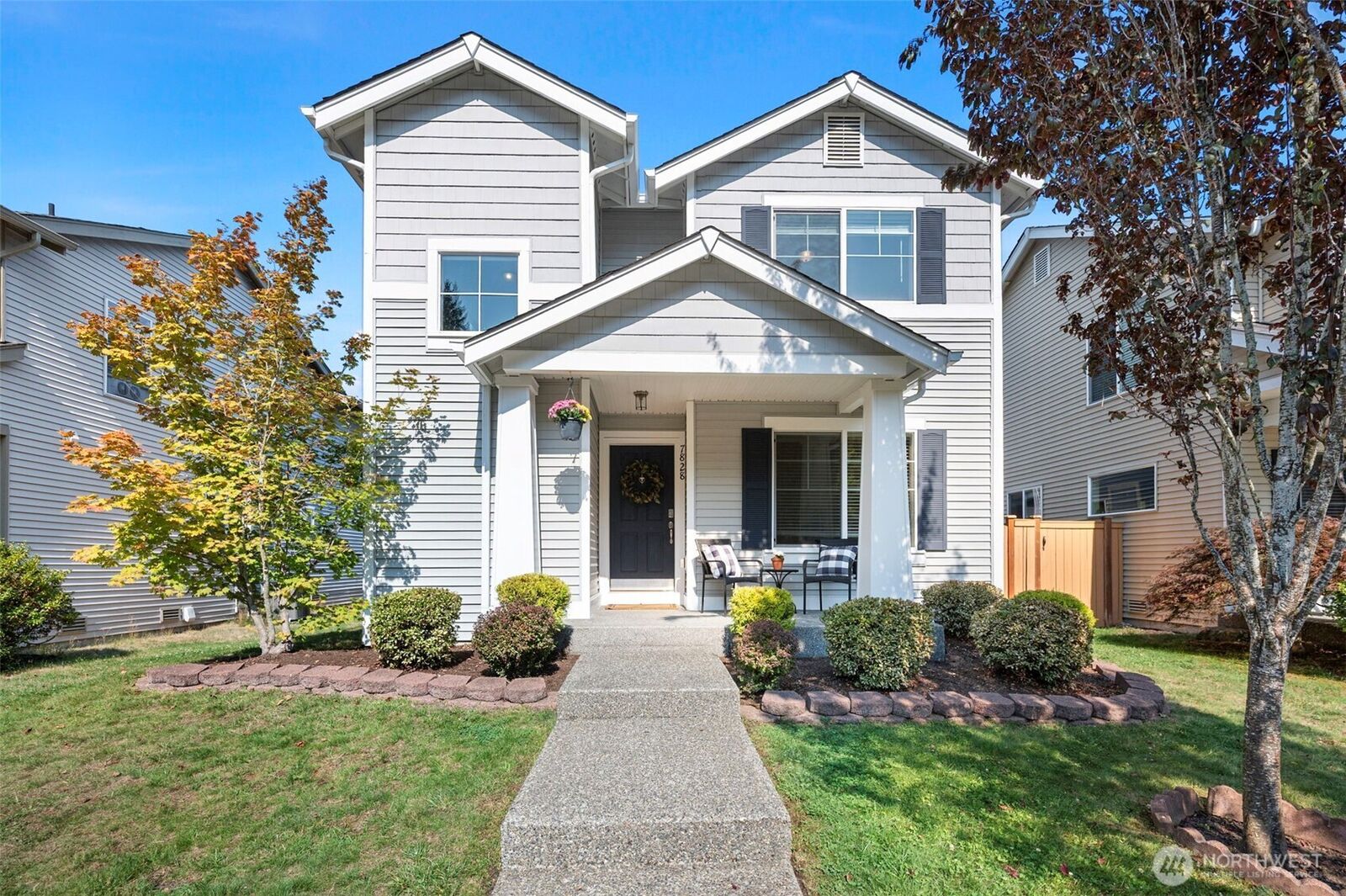 Property Photo: 7828 Cortland Avenue SE WA 98065