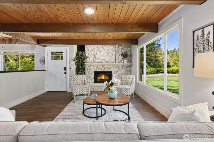 Property Photo: 14530 262nd Avenue SE WA 98027