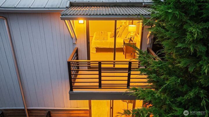 Property Photo: 1833 27th Avenue WA 98122