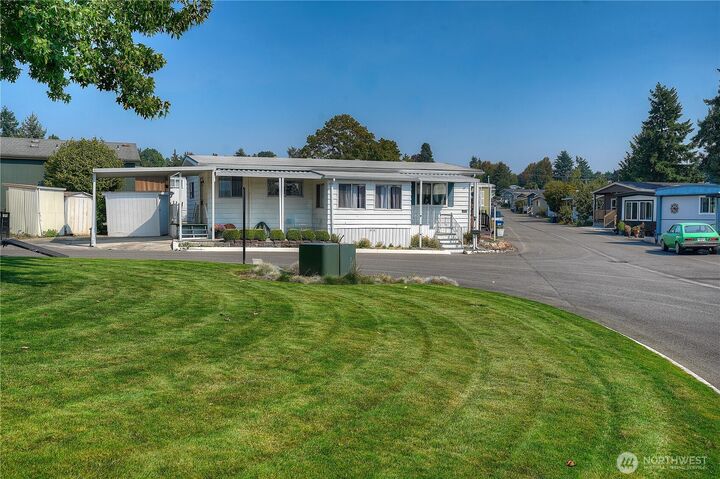 Property Photo: 3232 S 181st Place WA 98188