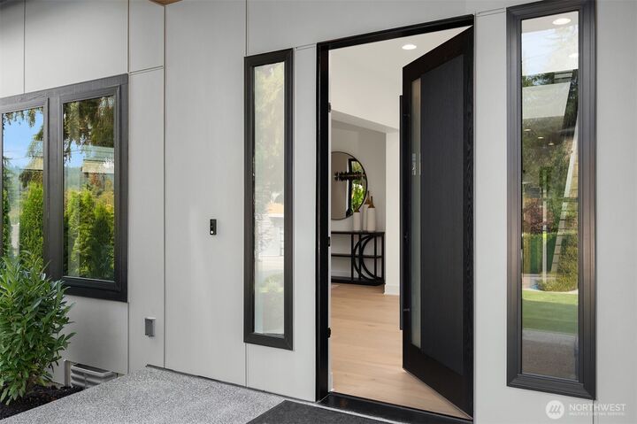 Property Photo:  10411 NE 28th Place  WA 98004 