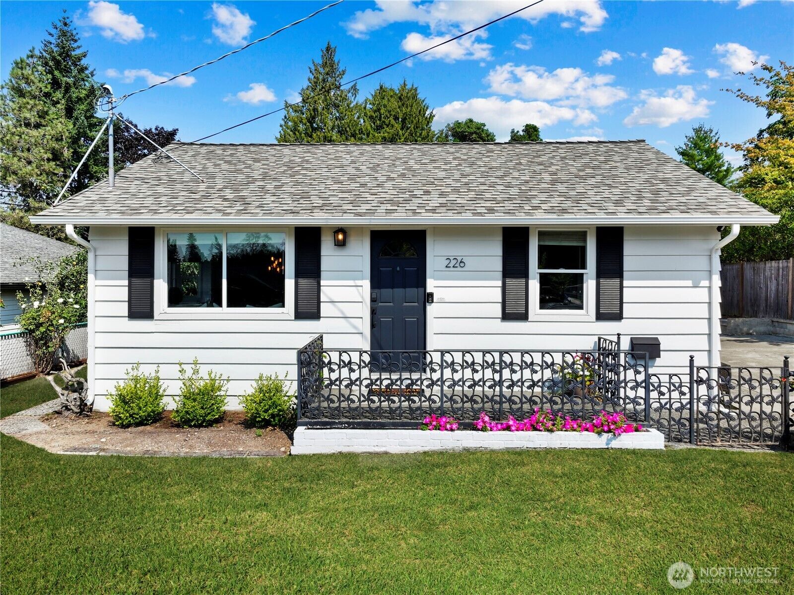 Property Photo: 226 SW 139th Street WA 98166