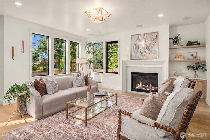 Property Photo:  2012  9th Street W  WA 98033