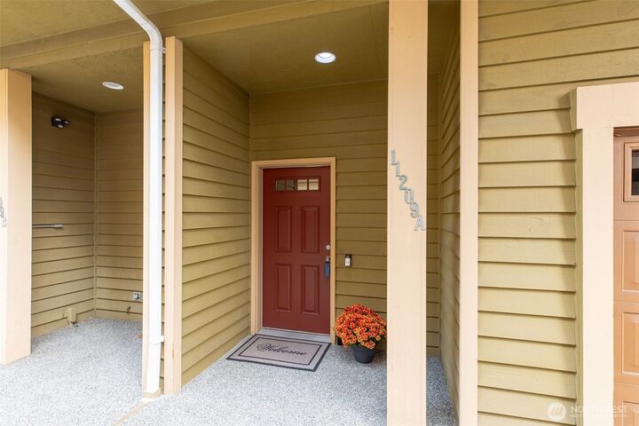 Property Photo:  11209  Greenwood Avenue N A  WA 98133 