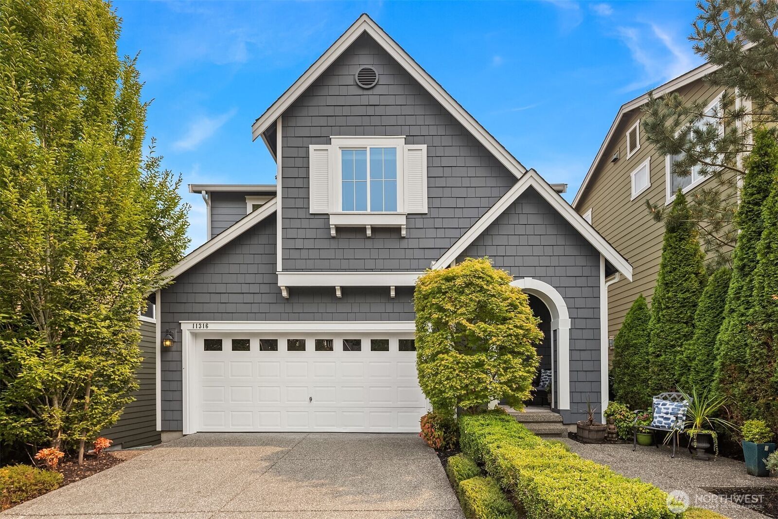 Property Photo: 11316 178 Place NE WA 98052