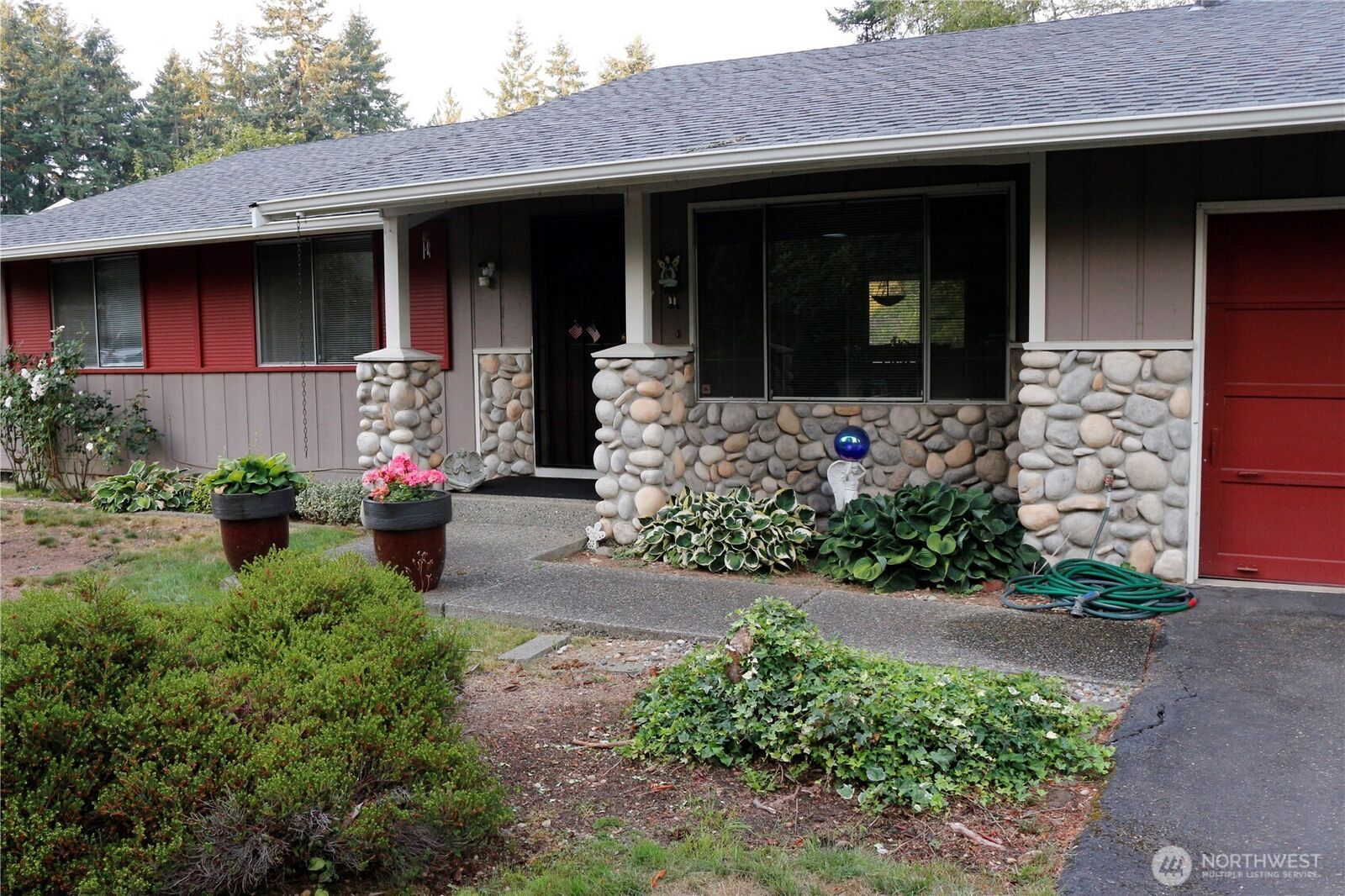 Property Photo:  5184  Granada Place SE  WA 98367 