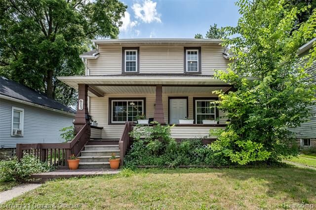 613 W Mount Hope Avenue  Lansing MI 48910 photo