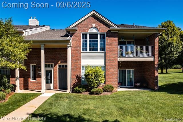 Property Photo:  1874 Flagstone Circle  MI 48307