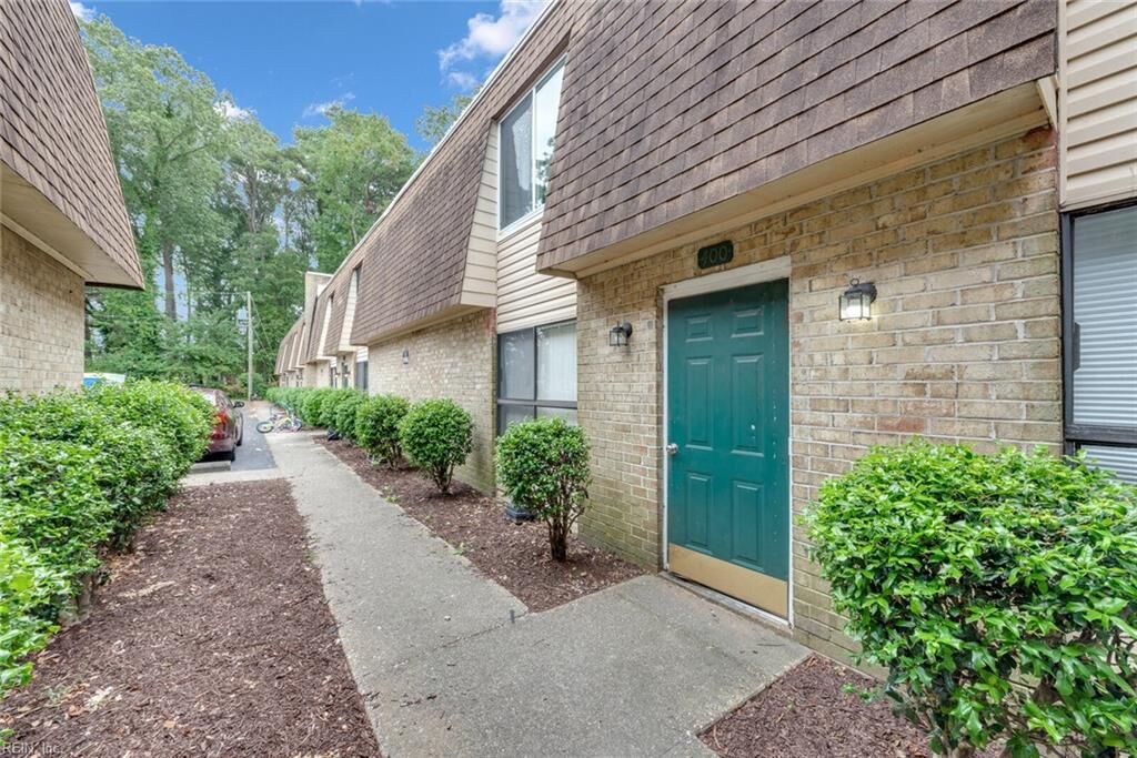 Property Photo:  1535 Johnstons Rd 602  VA 23518 