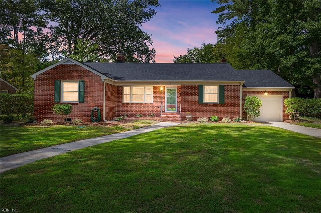 Property Photo:  9 Pendleton St  VA 23606 