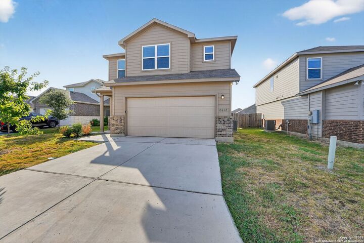 Property Photo: 13012 Lineberry Ln TX 78152