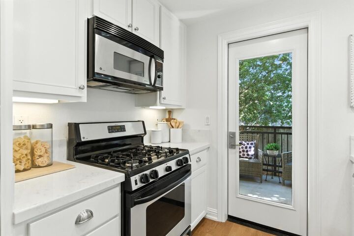 Property Photo:  633 Elm Street 117  CA 94070 