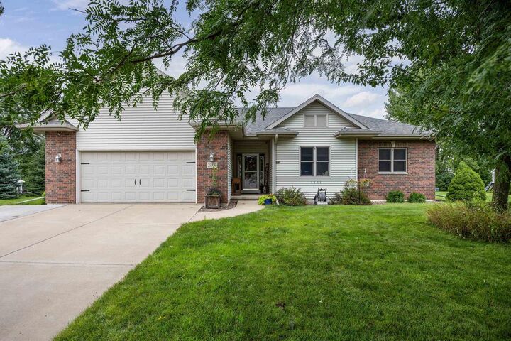 2100 Stone Crest Road  Stoughton WI 53589 photo