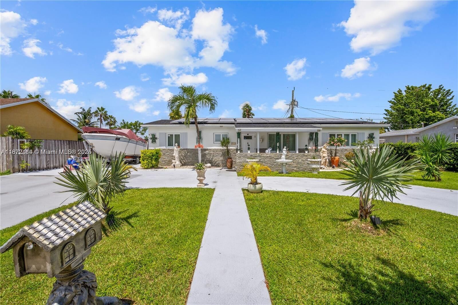 Property Photo:  9911 Haitian Dr  FL 33189 
