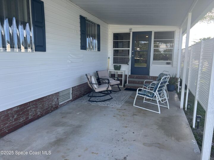 Property Photo: 1229 Calusa Drive FL 32976