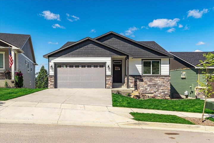 4229 W Tolliver Ct  Spokane WA 99208 photo