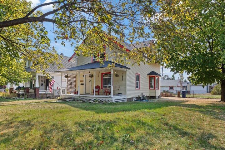 Property Photo: 2633 N Stevens St WA 99205