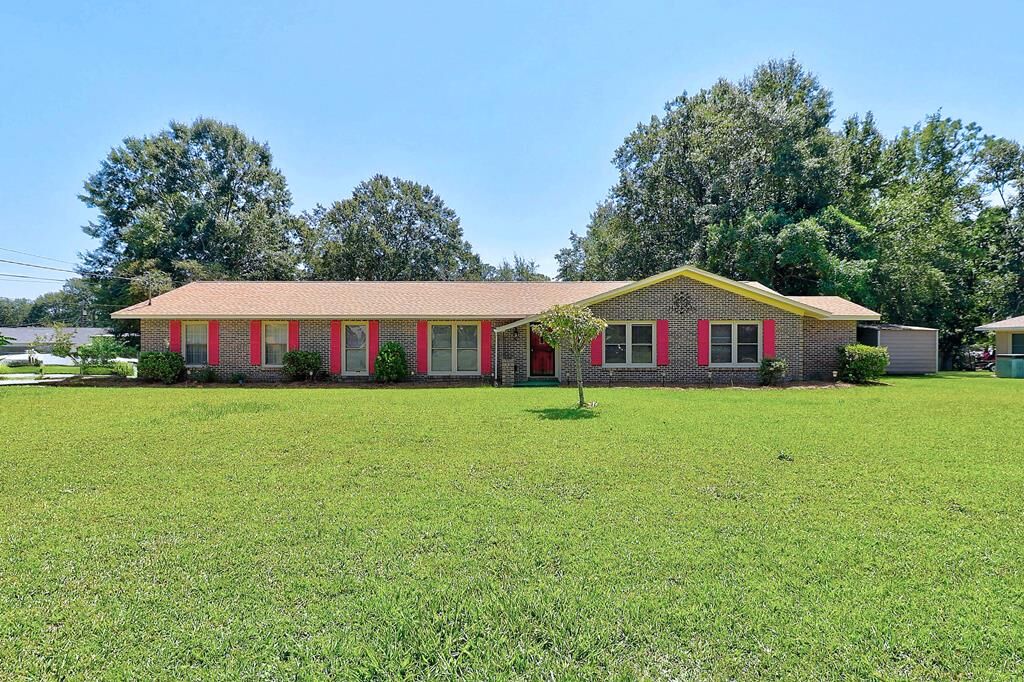 Property Photo:  4011 Woodberry Drive  AL 36301 