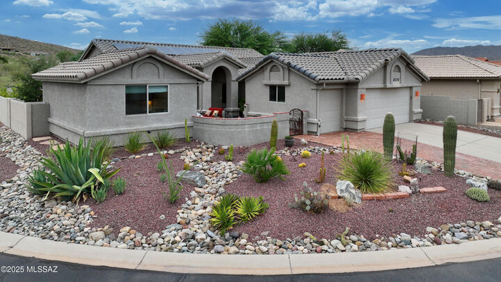 Property Photo: 65778 E Mesa Ridge Court AZ 85739