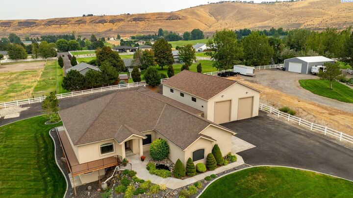 Property Photo:  27907 S 959 Pr SE  WA 99338 