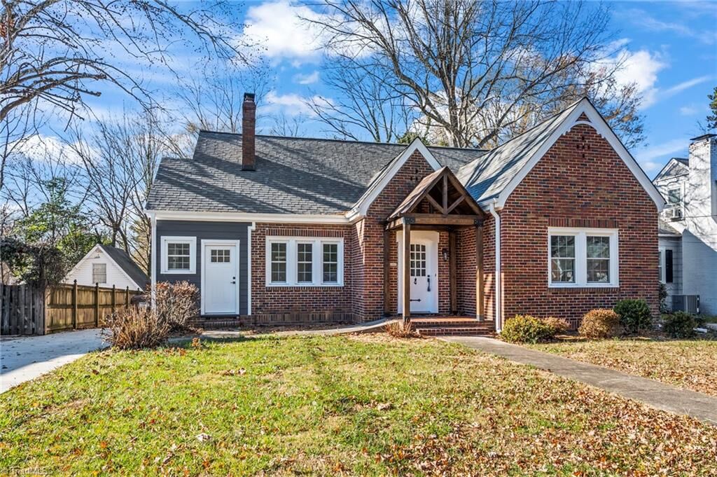 Property Photo:  1007 N Rotary Drive  NC 27262 
