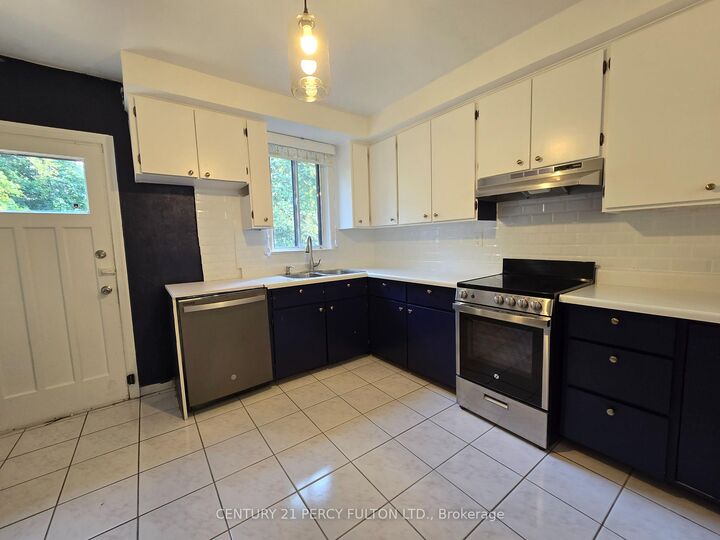 109 Norton Avenue  Toronto ON M2N 4A4 photo