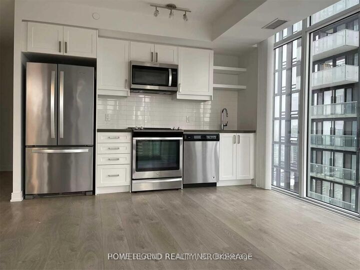 Property Photo:  50 Wellesley Street E 3302  ON M4Y 1G2 