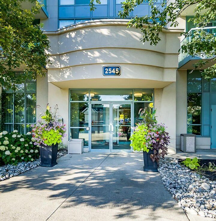 Photo de la propriété:  2545 Erin Centre Boulevard 1404  ON L5M 5H6 