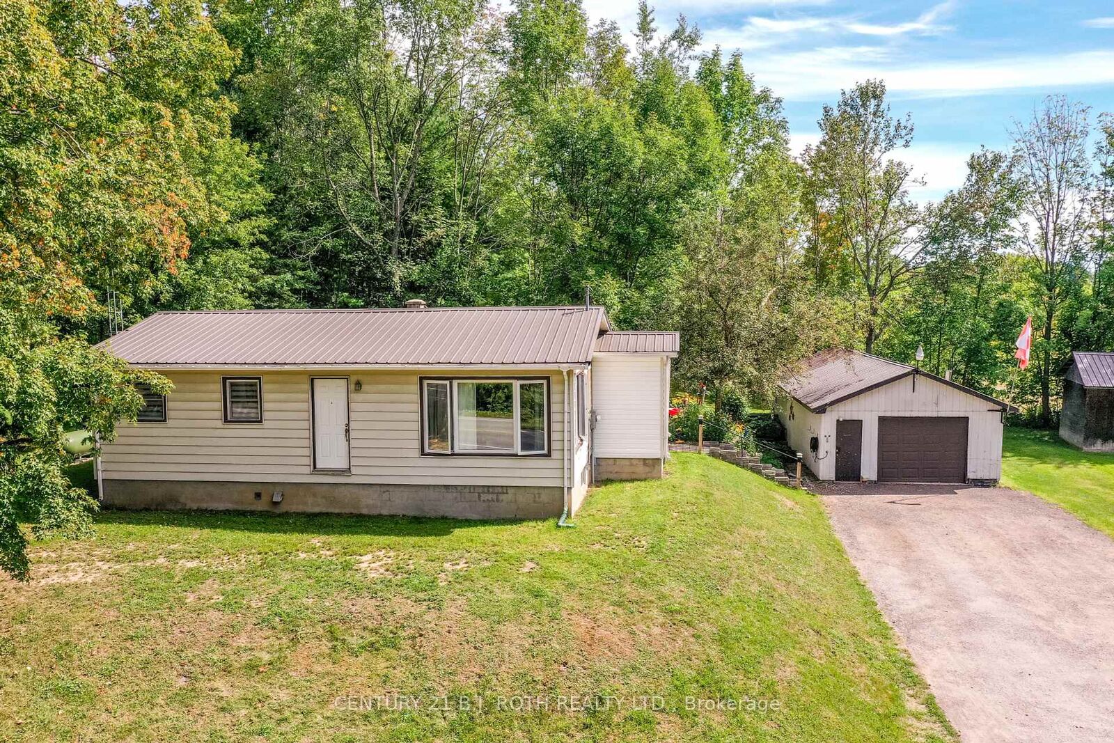 Property Photo: 1039 Division Road E ON L3V 0X5