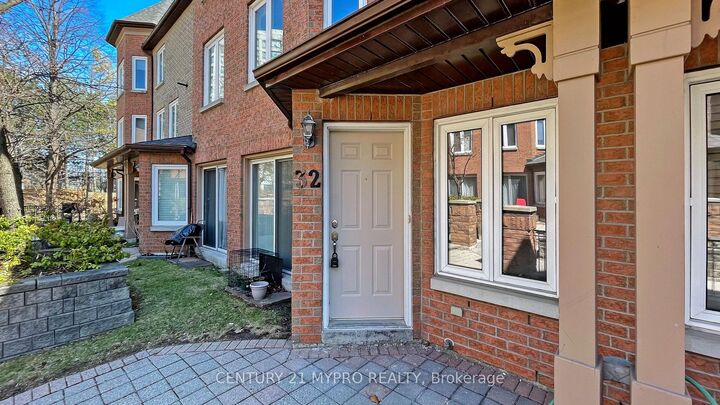 Property Photo: 735 New Westminster Drive 32 ON L4J 7Y9