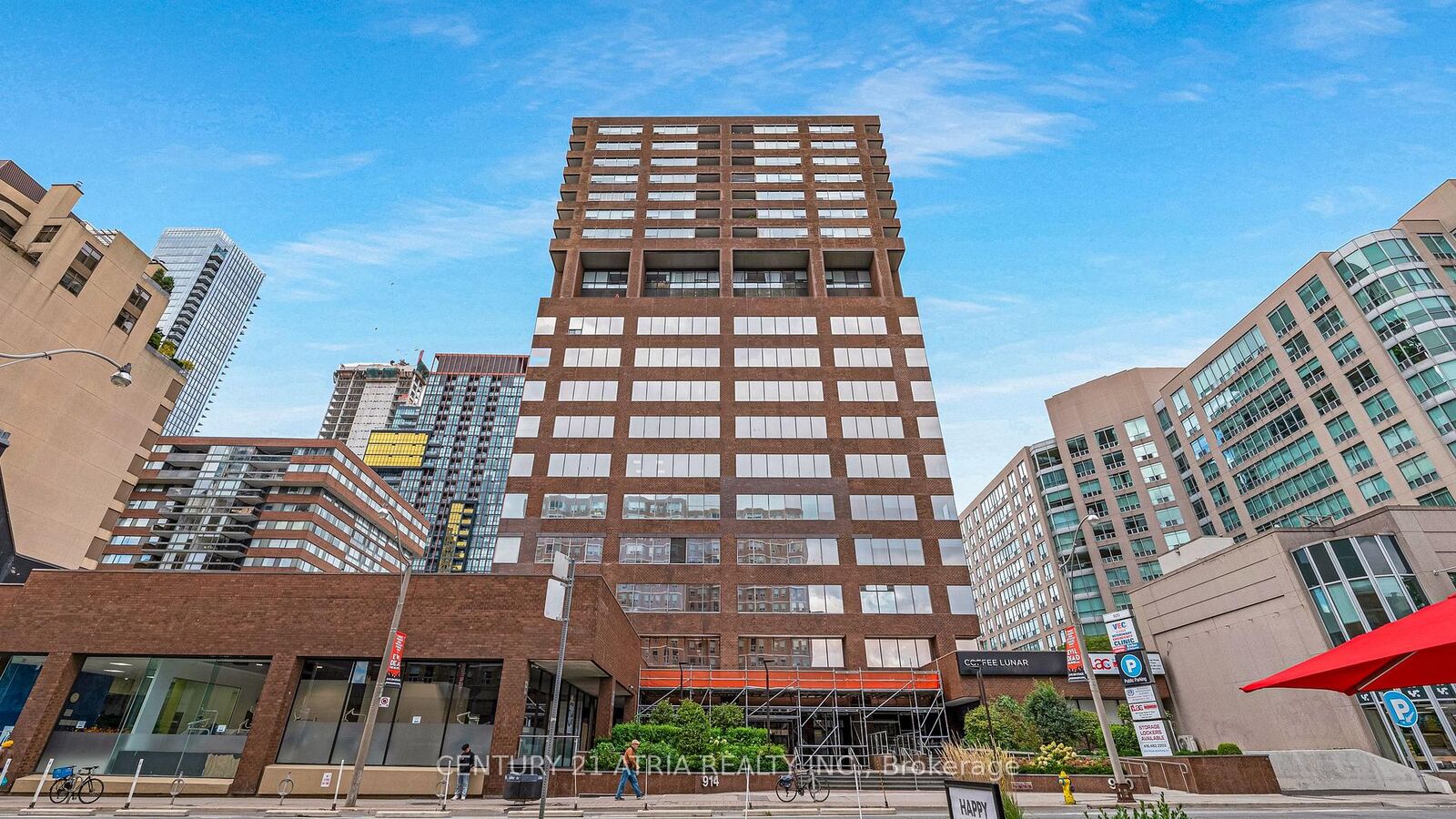 Photo de la propriété:  914 Yonge Street 1911  ON M4W 3C7 